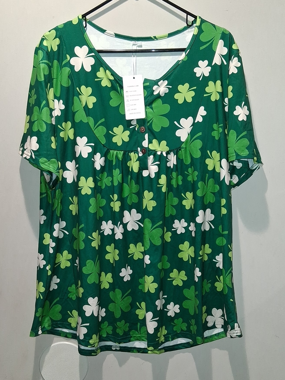 Women's Green Shamrock Print V-Neck Tunic Top